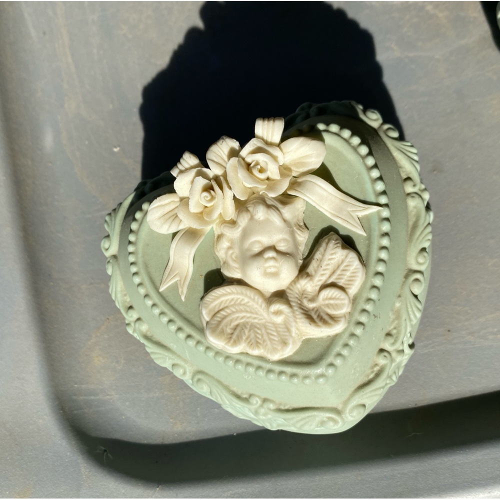 Vintage Sea Green Whites Angel Flower Jewelry Box